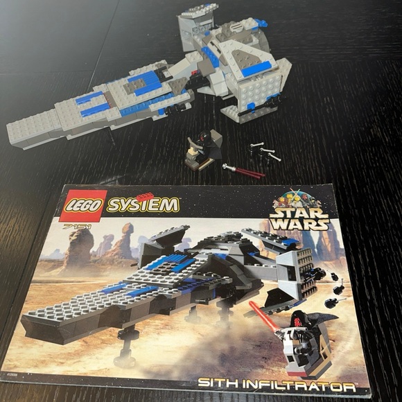 Lego Star Wars Sith Infiltrator Set - Gray and Blue 7151#